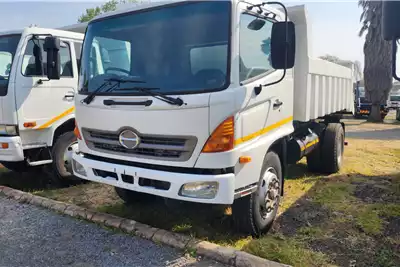 Hino Tipper trucks 500 6 Cube Tipper Truck 2004 for sale by Lappies Truck And Trailer Sales | Truck & Trailer Marketplace