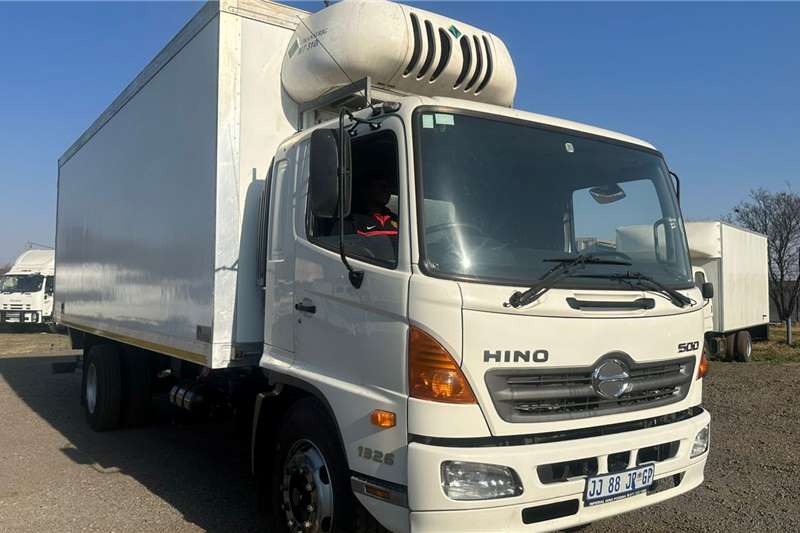Hino Refrigerated trucks HINO 500 1326 FRIDGE BODY 2020
