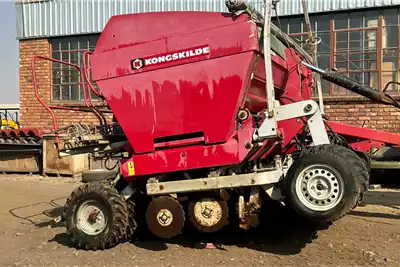 Other Planting and seeding equipment Seeders Kongskilde multi seed 4000 fine seed planter. for sale by Discount Implements | AgriMag Marketplace