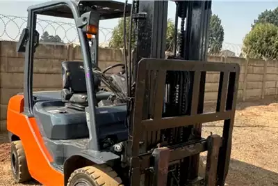 Toyota Forklifts Diesel forklift 3.5 TON 2013 for sale by Wimbledon Truck and Trailer | Truck & Trailer Marketplace