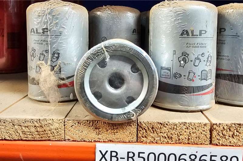 Renault Truck spares and parts Fuel systems Renault Kerax Fuel FIlters R5000686589 for sale by Bras Parts | AgriMag Marketplace