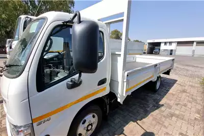Hino Truck 614 LWB Manual Driving school spec 2024 for sale by Motus Hino Tshwane | Truck & Trailer Marketplace