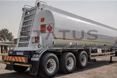 Tank Clinic Fuel tanker Tank Clinic 47 000L Tri Axle Aluminuim Fuel Tanker 2007 for sale by Status Truck Sales | Truck & Trailer Marketplace