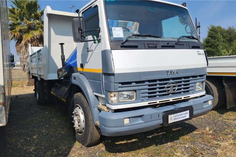 Tata Tipper trucks 1518C Ex2 Dropside/Tipper 2013