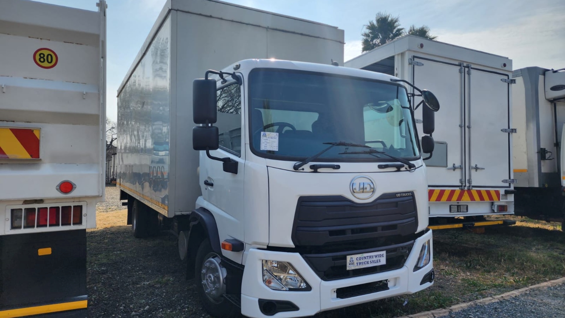 Nissan Box trucks Croner LKE 210 Volume Body 2017 for sale by Country Wide Truck Sales Pomona | Truck & Trailer Marketplace