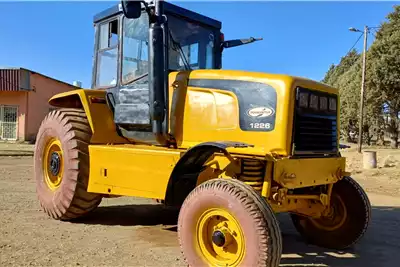 Bell Tractors 2WD tractors Bell 1226A Tow Tractor for sale by Dirtworx | Truck & Trailer Marketplace