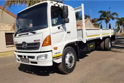 Hino Dropside trucks Hino 1626 Dropside 2015 for sale by CH Truck Sales | AgriMag Marketplace