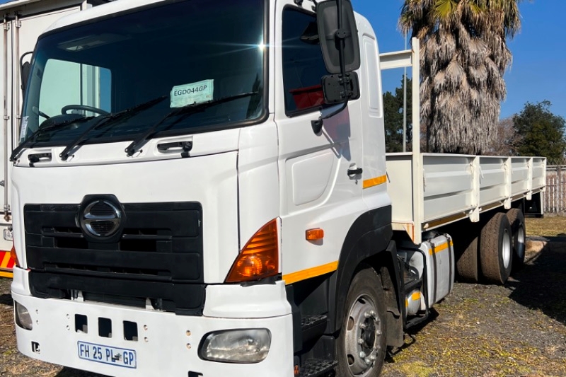 Hino Dropside trucks Hino 700 dropside truck 2016 for sale by Country Wide Truck Sales Pomona | Truck & Trailer Marketplace