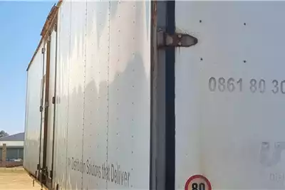 Henred Trailers Close volume body 2 axle Closed Volume Body Trailer 2011 for sale by Atlas Truck Centre Pty Ltd | AgriMag Marketplace