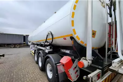 Tank Clinic Trailers Fuel tanker TRI AXLE 2015 for sale by Pomona Road Truck Sales | Truck & Trailer Marketplace