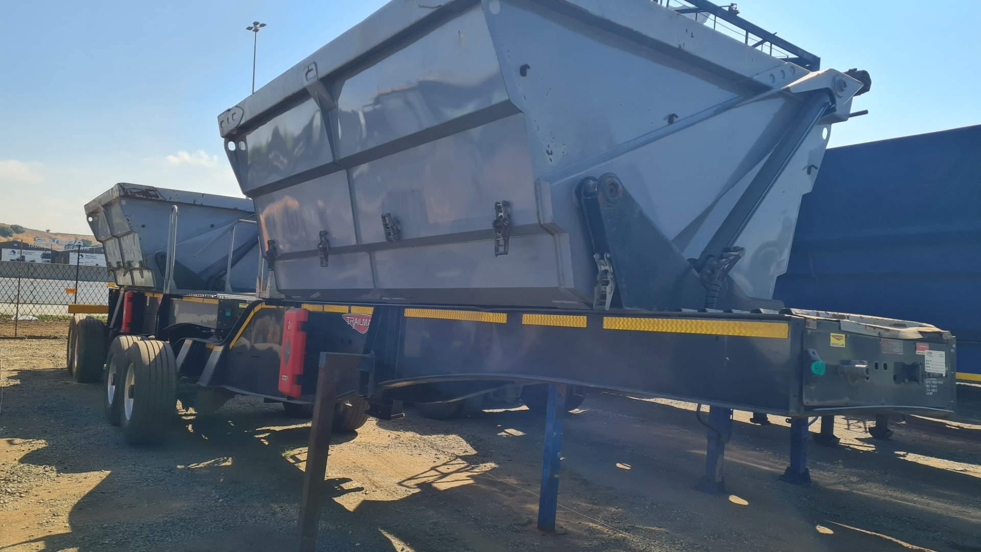 Trailmax Trailers Side tipper 20m3 Side Tip Link 2021 for sale by Benetrax Machinery | Truck & Trailer Marketplace