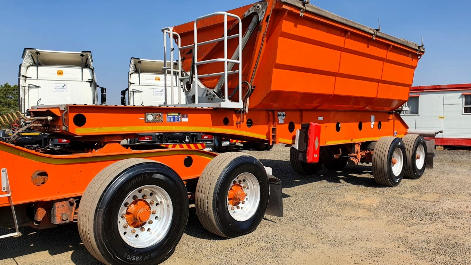 Afrit Trailers Side tipper AFRIT 25 CUBE SIDE TIPPER 2020 for sale by ZA Trucks and Trailers Sales | Truck & Trailer Marketplace