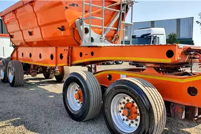 Afrit Trailers Side tipper AFRIT 25 CUBE SIDE TIPPER 2020 for sale by ZA Trucks and Trailers Sales | AgriMag Marketplace