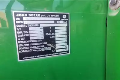 John Deere Tractors 4WD tractors 8260R 2014 for sale by GWK Mechanisation | Truck & Trailer Marketplace
