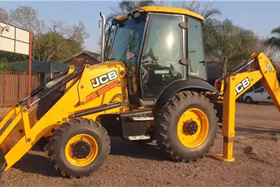 JCB TLBs Construction 3CX 2017 for sale by WE BUY TLBs | AgriMag Marketplace