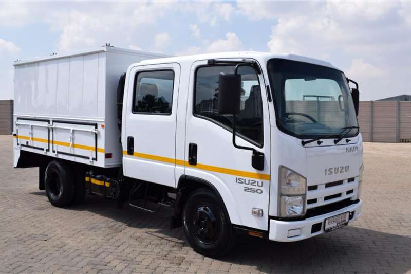 Isuzu Truck NMR 250 Crew Cab 2013