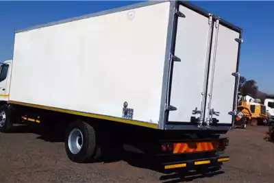 Hino Refrigerated trucks 12 217 Close Body 2006 for sale by Trans Wes Auctioneers | Truck & Trailer Marketplace