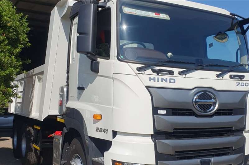 Hino Tipper trucks Hino 700 2841 6x4 10 m Domex Tipper with PTO Autom 2024