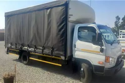 Hyundai Curtain side trucks HD 72 C/S fitted with tail lift 4 ton 2015 for sale by A to Z Truck Sales Boksburg | Truck & Trailer Marketplace
