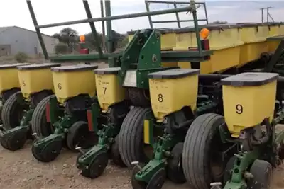 John Deere Planting and seeding equipment Row planters 1755 Stack Fold 12 Row 0,76 2015 for sale by GWK Mechanisation | AgriMag Marketplace