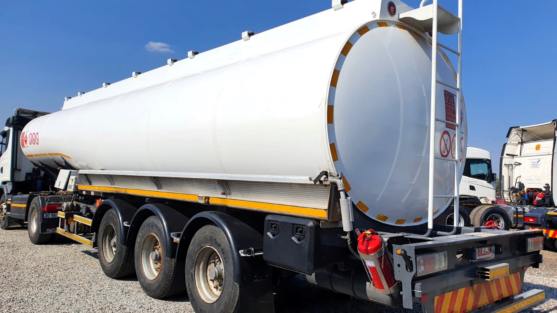 GRW Fuel tanker GRW TRI AXLE ALUMINUM FUEL TANKER 2014 for sale by ZA Trucks and Trailers Sales | Truck & Trailer Marketplace