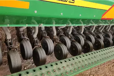 John Deere Planting and seeding equipment Box drills BD1113 2015 for sale by GWK Mechanisation | AgriMag Marketplace
