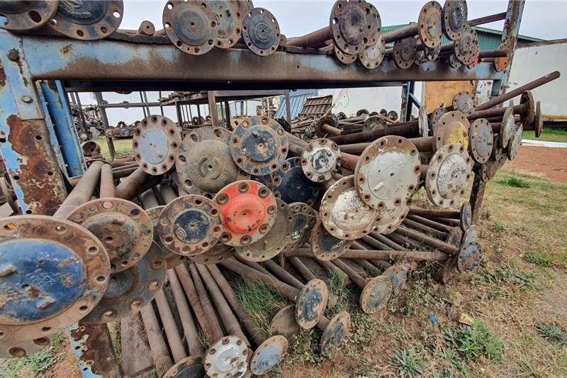 Other Truck spares and parts Differentials Various Truck Sideshafts for sale by Route 59 Truck Parts | AgriMag Marketplace