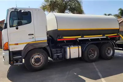 Hino Water bowser trucks Hino 2845 18000 Litre Watertanker 2015 for sale by CH Truck Sales | Truck & Trailer Marketplace