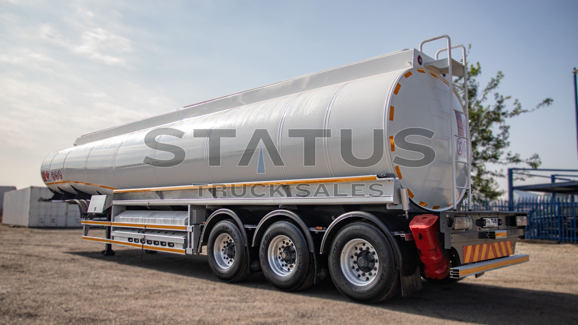 GRW Fuel tanker GRW 50 000L Tri Axle  fuel tanker 2014 for sale by Status Truck Sales | Truck & Trailer Marketplace