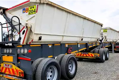 CIMC Trailers Side tipper CIMC 40 CUBE SIDE TIPPER 2018 for sale by ZA Trucks and Trailers Sales | Truck & Trailer Marketplace