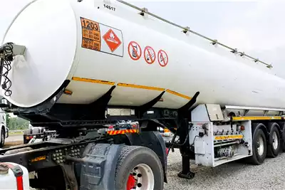 Fuel Tanker GRW 39 000L TRI-AXLE ALUMINUM FUEL TANKER 2014