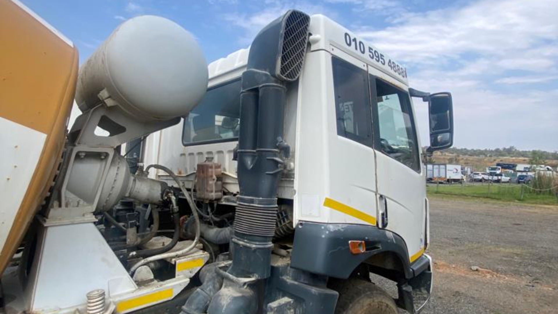 FAW Concrete mixer trucks Used FAW 33 340 6 cube mixer selling as is 2015 for sale by FAW Newlands   | Truck & Trailer Marketplace