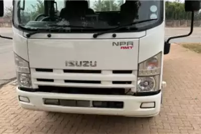 Isuzu Double cab NPR400 4 Ton Crew Cab Full service history 2019 for sale by Trans African Motors | Truck & Trailer Marketplace