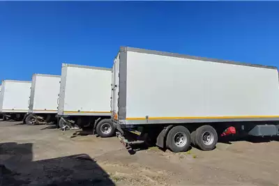 Mercedes Benz Refrigerated trucks Axor 2628 tag axle for sale by AAG Motors | AgriMag Marketplace