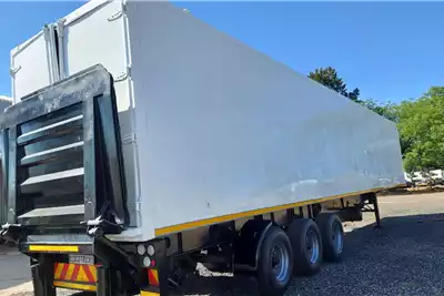 Serco Trailers REFRIGERATED TRI AXLE 2008 for sale by Bidco Trucks Pty Ltd | AgriMag Marketplace
