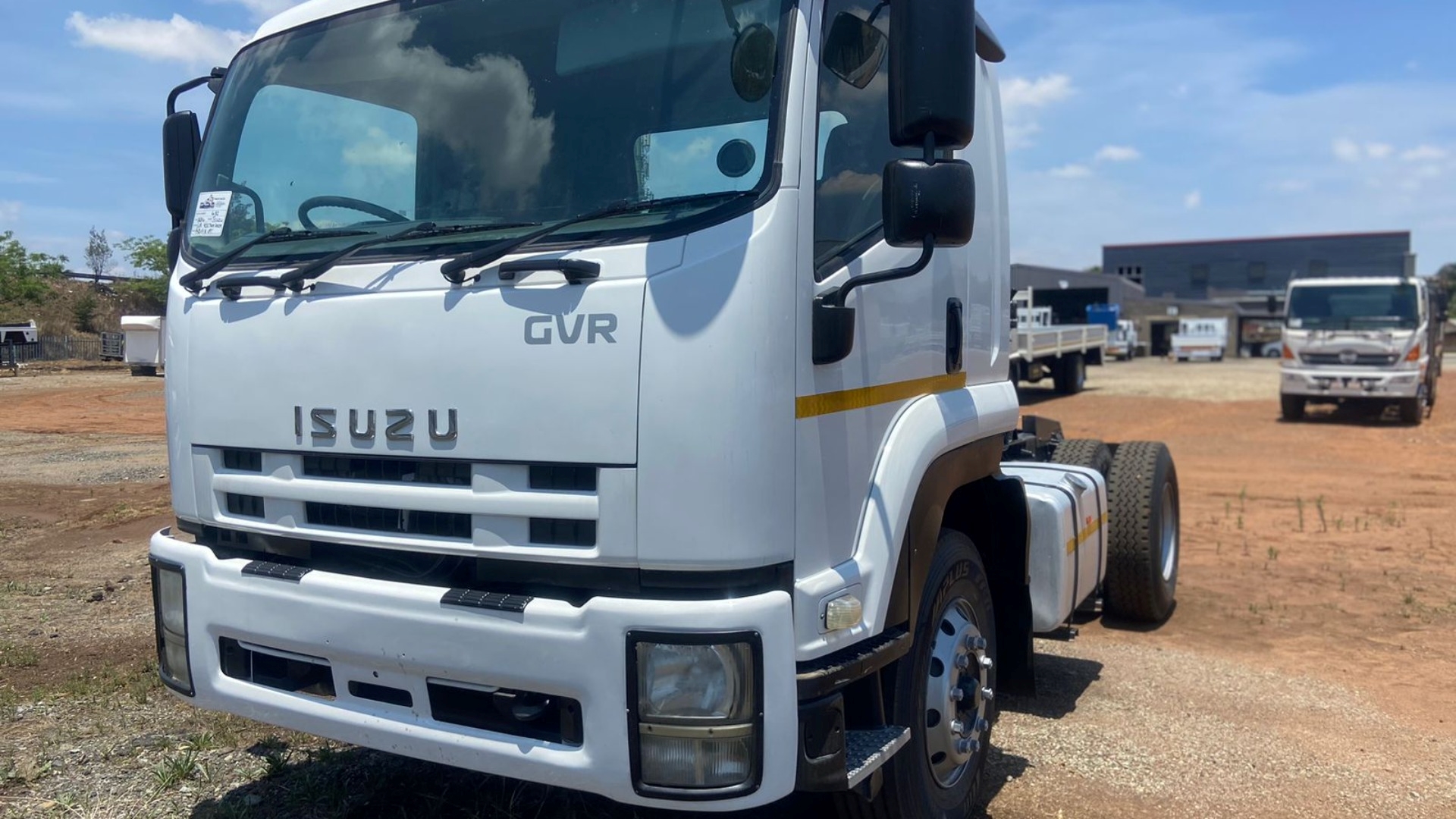 Isuzu Truck tractors GVR 900 Truck Tractor 2014 for sale by Yes Man Truck Sales  | Truck & Trailer Marketplace