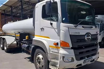 Hino Water bowser trucks 500 2836 (DU5) F/C 6x4 Water Tanker 2019 for sale by McCormack Truck Centre | AgriMag Marketplace
