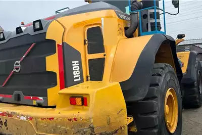 Volvo Loaders Volvo L180H Loader 2017 for sale by ARCH EQUIPMENT SALES CC | AgriMag Marketplace