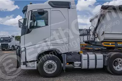 Volvo Truck Volvo FH440 Truck 2019 for sale by EARTHCOMP | AgriMag Marketplace