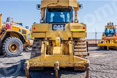 Caterpillar Dozers CAT D6R DOZER 2013 for sale by EARTHCOMP | Truck & Trailer Marketplace