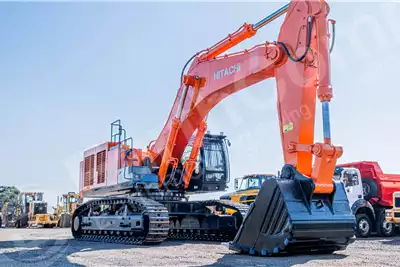 Hitachi Excavators ZX870 LCR 5G 2017 for sale by EARTHCOMP | Truck & Trailer Marketplace