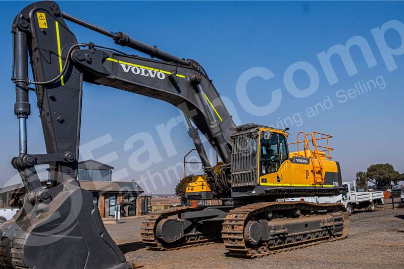 Excavators in South Africa on AgriMag Marketplace