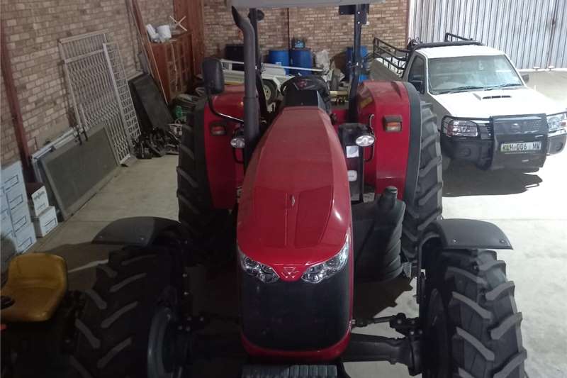 Tractors 4WD tractors Massey Ferguson 5710 2021