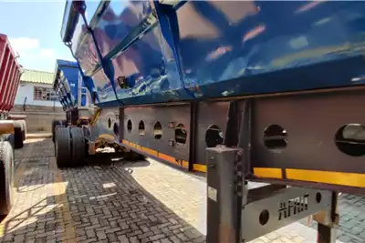 Afrit Trailers Side tipper LINK 2014 for sale by Pomona Road Truck Sales | AgriMag Marketplace