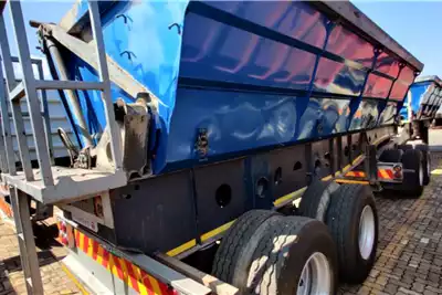 Afrit Trailers Side tipper LINK 2014 for sale by Pomona Road Truck Sales | AgriMag Marketplace