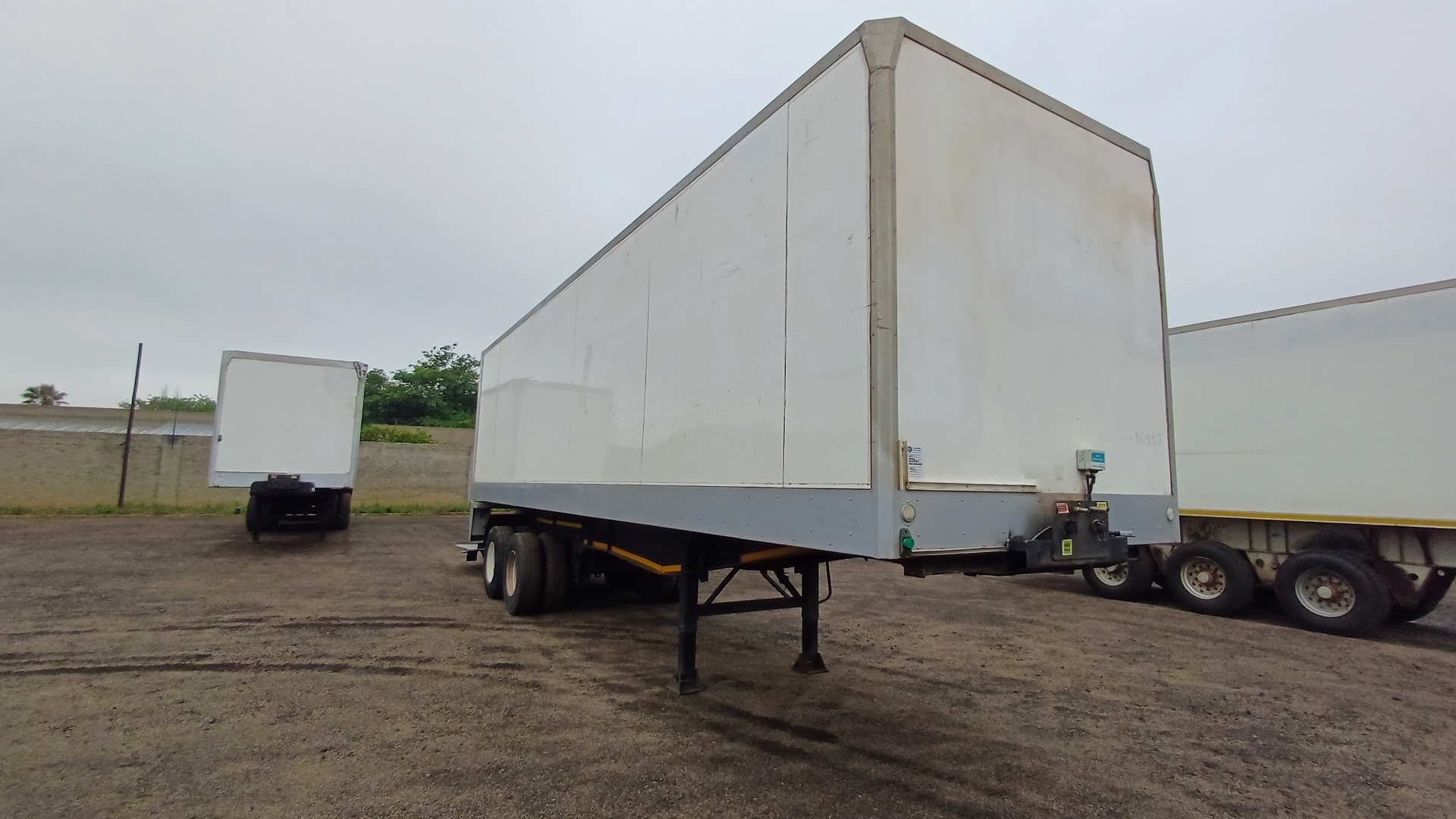 Henred Trailers Box body 2010 INSULATED BOX BODY VOLUME VAN DOUBLE AXLE 2010 for sale by A2Z Trucks | Truck & Trailer Marketplace
