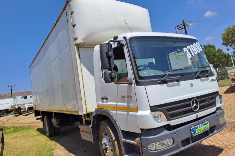 Mercedes Benz Box trucks 1523 CLOSED BODY 8 TON 2006 for sale by Salamaat Motors | Truck & Trailer Marketplace