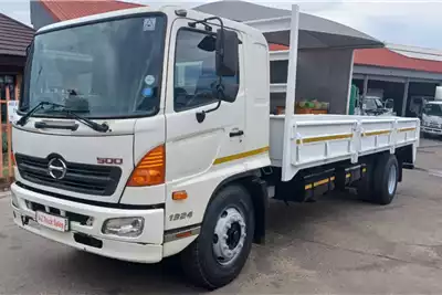 Hino Dropside trucks 1324 8TON 2013 for sale by A to Z TRUCK SALES | Truck & Trailer Marketplace