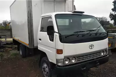 Toyota Box trucks DYNA 150 REFRIGERATOR for sale by MT Car and Truck Auctioneers | Truck & Trailer Marketplace