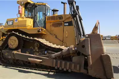 Caterpillar Dozers D9R 2014 for sale by Dura Equipment Sales | Truck & Trailer Marketplace